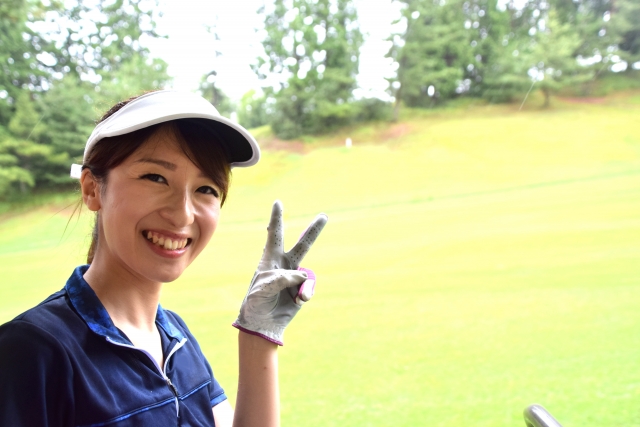 松森杏佳 美人姉妹がツアー史上初の姉妹でトップ３に 姉妹でｖ達成を目標に ゴルフ動画マガジン Golfes